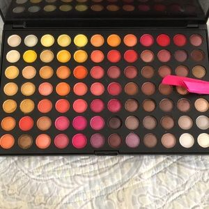 Coastal scents 252 palette